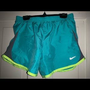 Nike girls US size small shorts